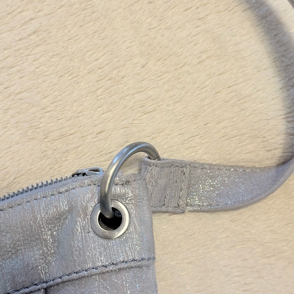 American Leather Co Crossbody Bag Shimmer Grey - Picture 9 of 11